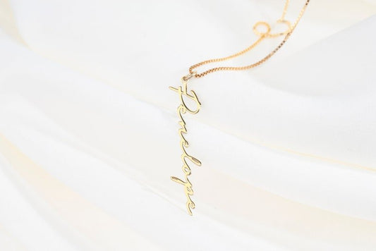 Personalized Vertical Name Necklace – Minimalist Handwriting Style Jewelry - Ring Reza