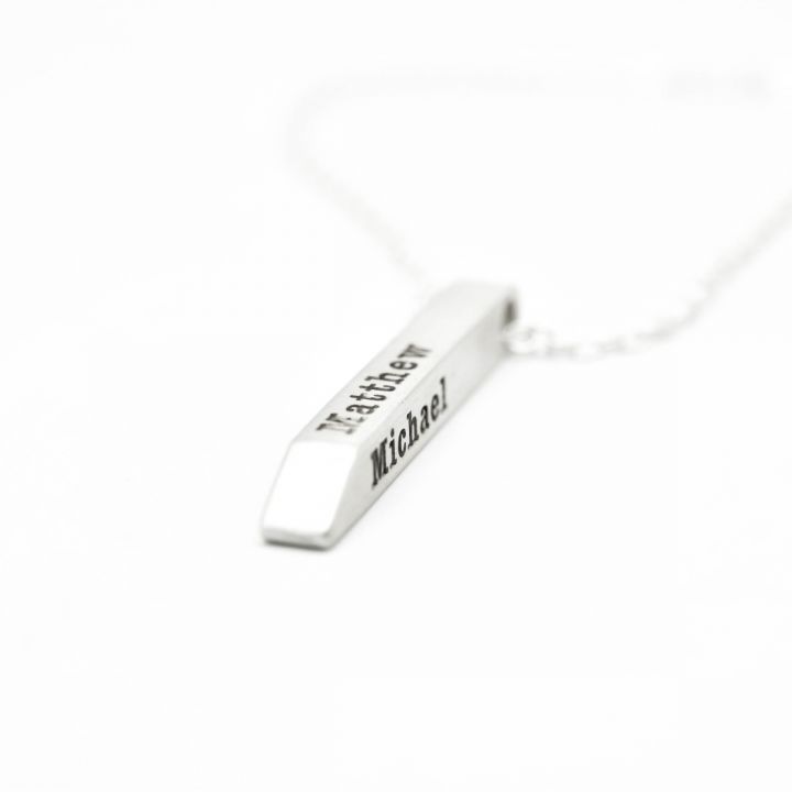 Personalized Bar Name Necklace - Ring Reza